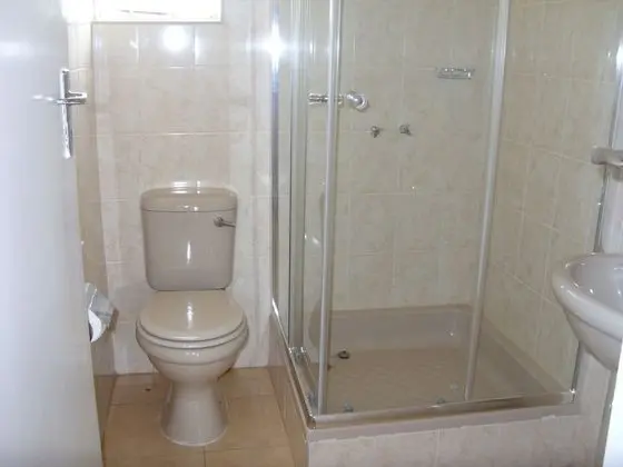 Tek Büyük Yataklı Oda, Havuz Manzaralı