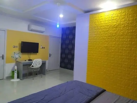 Premium Tek Büyük Yataklı Oda