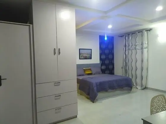 Premium Tek Büyük Yataklı Oda