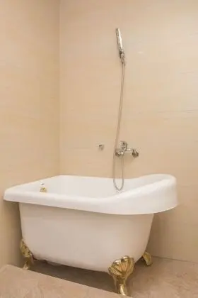 Dört Kişilik Oda (301)