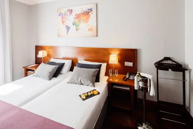 Çift ​​kişilik Superior