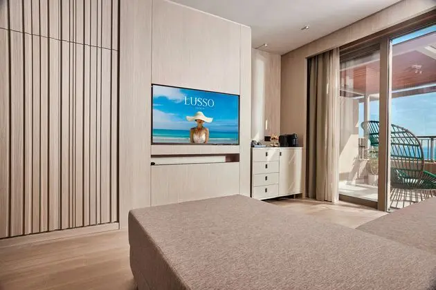 https://images.etstur.com/imgproxy/resize/2560x1440/files/images/hotelImages/etsrooms/517135/_Lusso_Sorgun_20250428101501_1.jpg