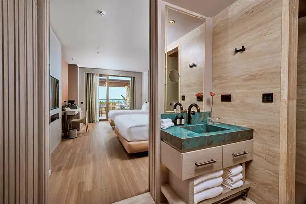 https://images.etstur.com/imgproxy/resize/2560x1440/files/images/hotelImages/etsrooms/517135/_Lusso_Sorgun_20250428102420_0.jpg