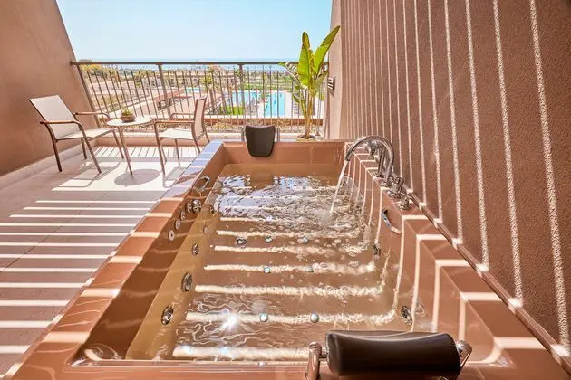 https://images.etstur.com/imgproxy/resize/2560x1440/files/images/hotelImages/etsrooms/517135/_Lusso_Sorgun_20250428102420_6.jpg