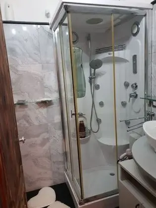 Deluxe Üç Kişilik Oda, Birden Çok Yatak, Banyolu/Duşlu