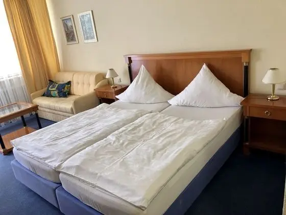 Tek Büyük Yataklı Oda