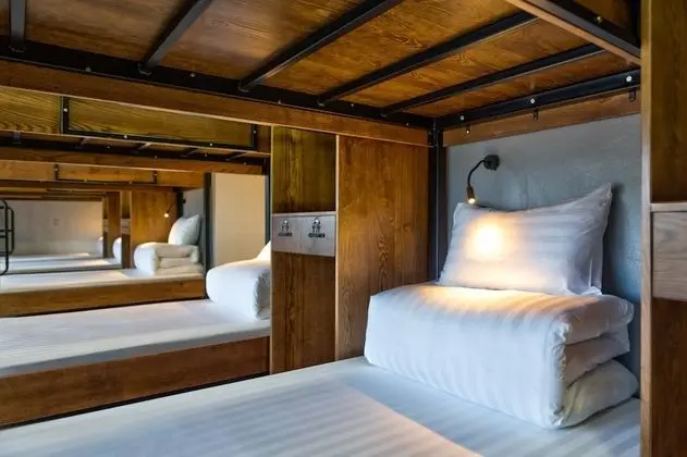 Ortak Ranzalı Oda, Karma Ranzalı Oda (8 Beds)