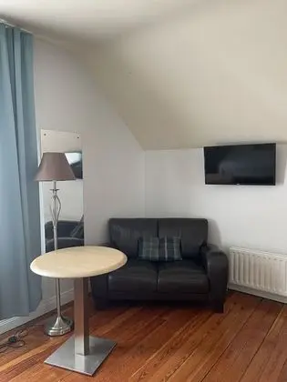 Classic Tek Büyük Yataklı Oda