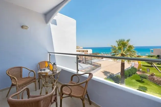 1 Çift Kişilik Veya 2 Tek Kişilik Yatak Sea View