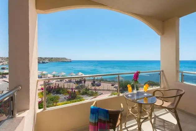 1 Çift Kişilik Veya 2 Tek Kişilik Yatak Sea View