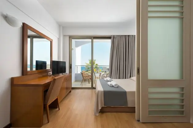 1 Çift Kişilik Veya 2 Tek Kişilik Yatak Sea View