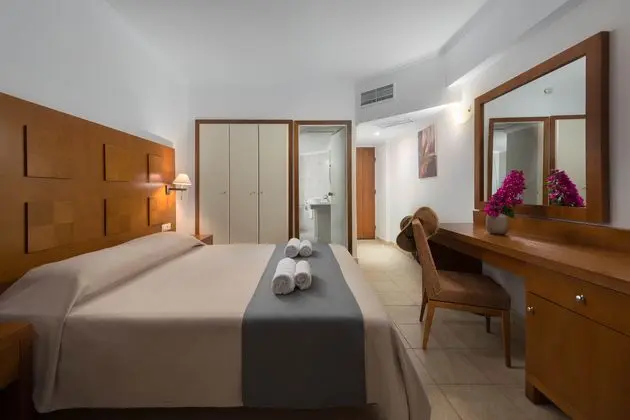 1 Çift Kişilik Veya 2 Tek Kişilik Yatak Side Sea View