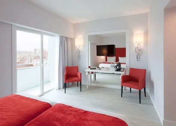 Premium Tek Büyük veya İki Ayrı Yataklı Oda, Balkon