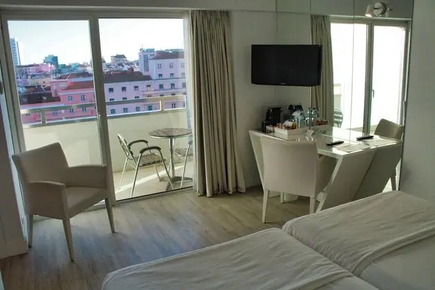 Premium Tek Büyük veya İki Ayrı Yataklı Oda, Balkon