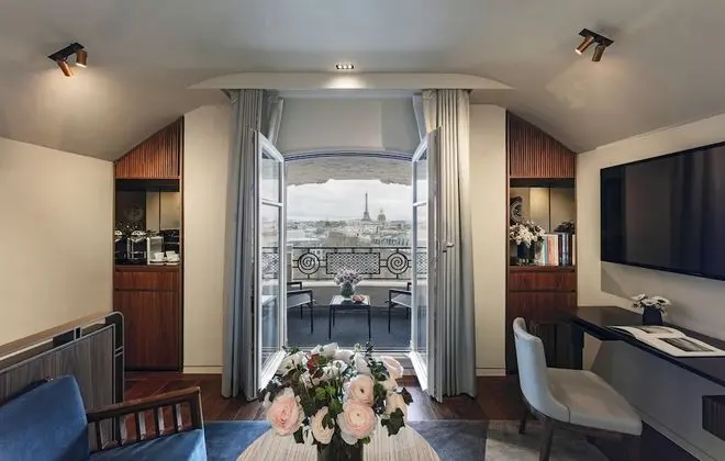 Süit, Teras (Amour, Eiffel View)