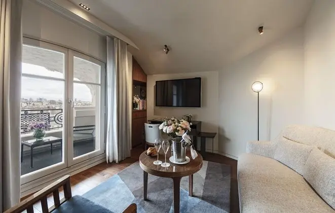 Süit, Teras (Amour, Eiffel View)