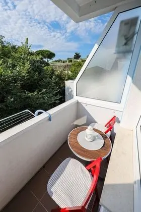 Apart Daire, Kısmi Deniz Manzaralı