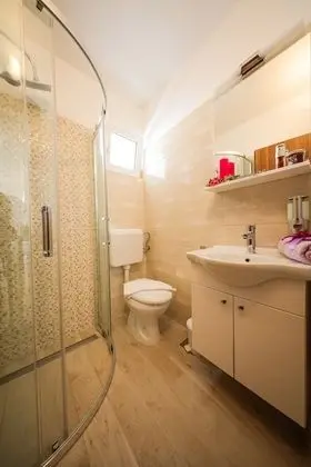 Apart Daire, Kısmi Deniz Manzaralı