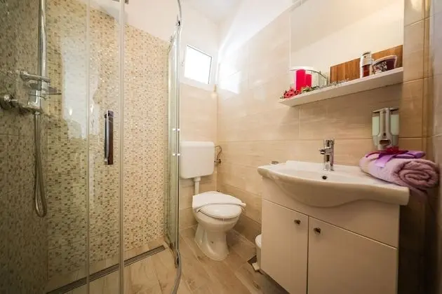 Apart Daire, Kısmi Deniz Manzaralı