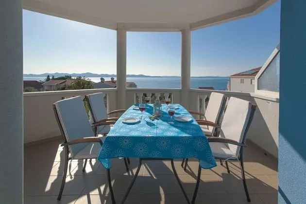 Comfort Apart Daire, Deniz Manzaralı