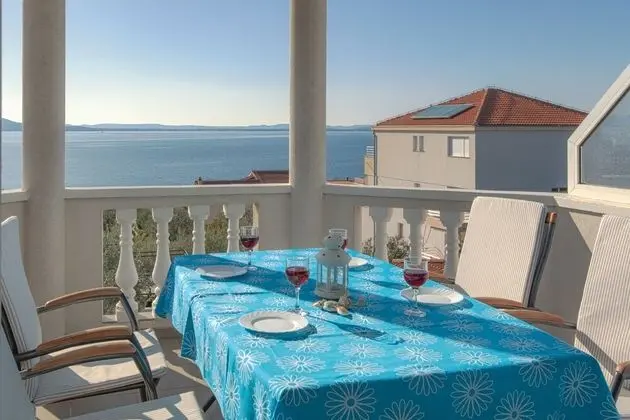 Comfort Apart Daire, Deniz Manzaralı