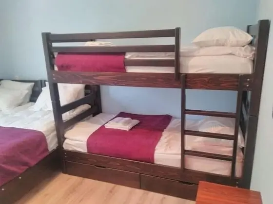 Dört Kişilik Oda, Bahçe Manzaralı