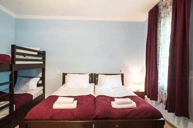 Dört Kişilik Oda, Dağ Manzaralı