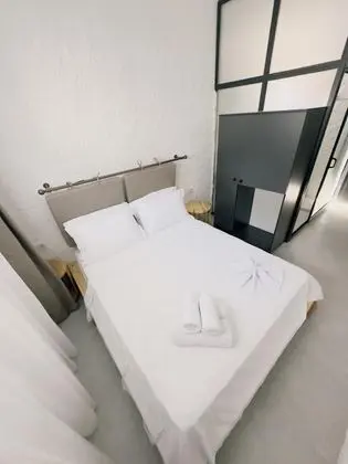 Romantik Oda, Avlu Manzaralı