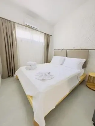 Romantik Oda, Avlu Manzaralı