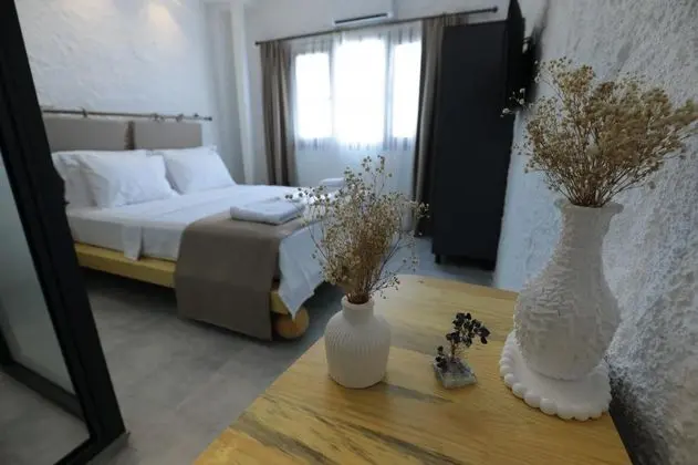 Romantik Oda, Avlu Manzaralı