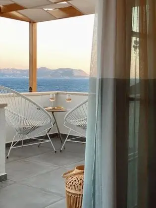 Çatı Katı Oda, Deniz Manzaralı, Balkonlu