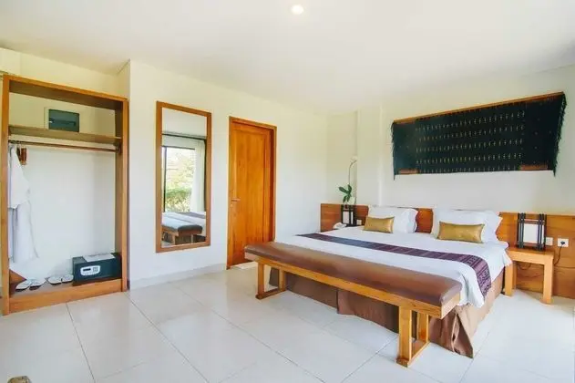Villa (with Free Return Airport Transfer)