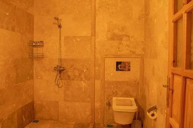 Design Tek Büyük Yataklı Oda, 1 Büyük (Queen) Boy Yatak