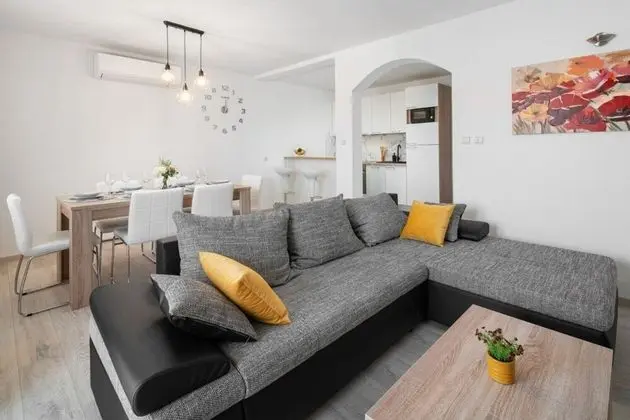 Apart Daire (Lux 2 - heated pool - A2(4+2))