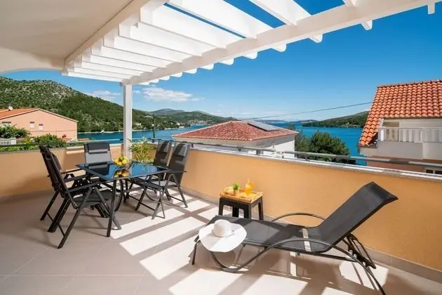 Apart Daire (Lux 2 - heated pool - A2(4+2))