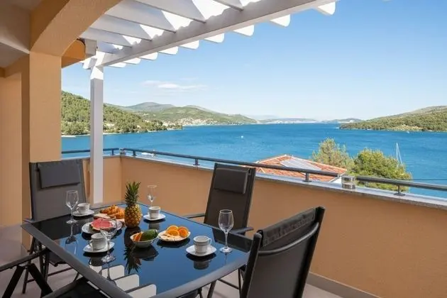 Apart Daire (Lux 2 - heated pool - A3(4+2))