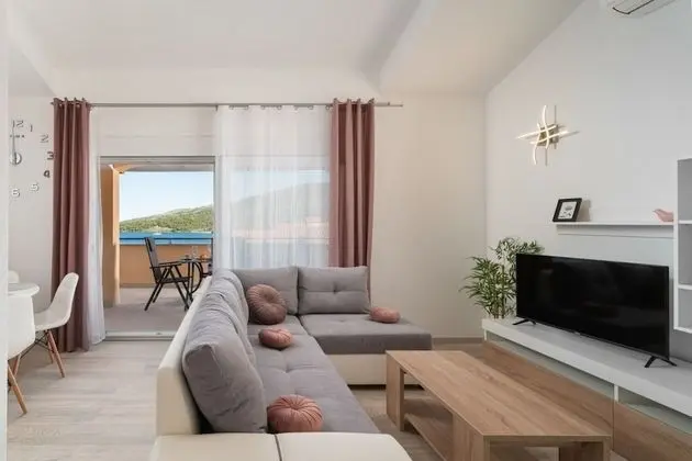 Apart Daire (Lux 2 - heated pool - A3(4+2))
