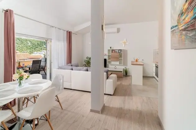 Apart Daire (Lux 2 - heated pool - A3(4+2))