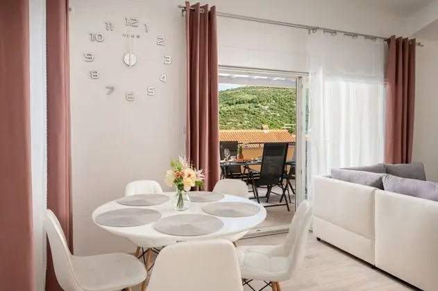 Apart Daire (Lux 2 - heated pool - A3(4+2))