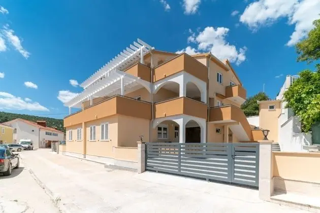 Apart Daire (Lux 2 - heated pool - A3(4+2))