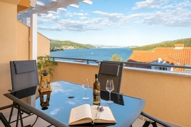 Apart Daire (Lux 3 - heated pool - A6(4+2))