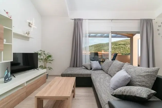 Apart Daire (Lux 3 - heated pool - A6(4+2))