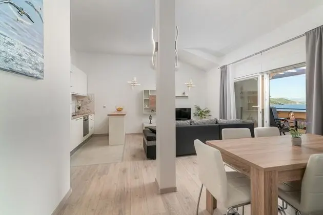 Apart Daire (Lux 3 - heated pool - A6(4+2))