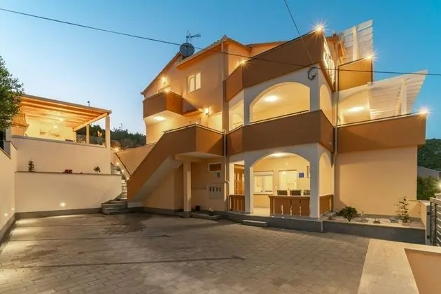 Apart Daire (Lux 3 - heated pool - A6(4+2))