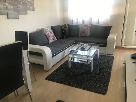 Apart Daire (Ul cetinjski put, ul 2 bb)