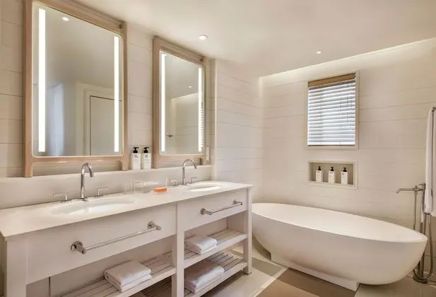 FAMILY SUITE, (120 sqm)