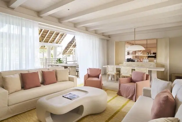THE GRAND LUX* SUITE, (240 sqm)