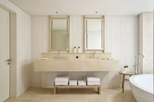THE GRAND LUX* SUITE, (240 sqm)