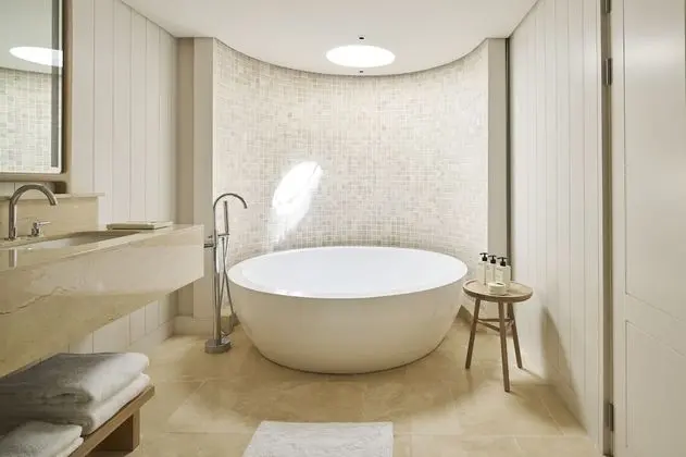 THE GRAND LUX* SUITE, (240 sqm)