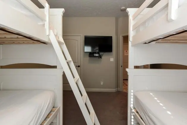 Daire (NO STAIRS! The LUX @ Stonebridge - Cl)